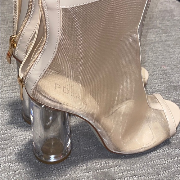 Heels - Picture 2 of 3